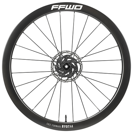 Komplet kół RYOT44 SET FCC (44MM) WHT SP 24H/24H DT240 EXP 2:1 12MM TA (opona)