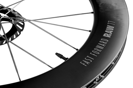 Komplet kół RAW MATT SET FCC (77MM) 21H/21H FFWD/CERAMICSPEED 2:1 DBCL 12MM TA