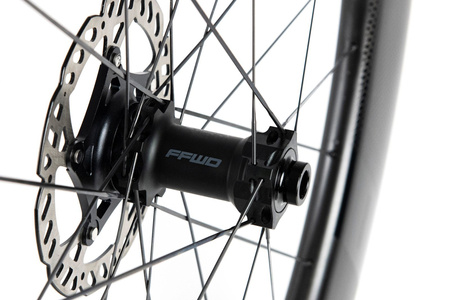 Komplet kół RYOT55 SET FCC (55MM) SP 24H/24H MBL FFWD TWO-ONE DBCL 12MM TA (opona)