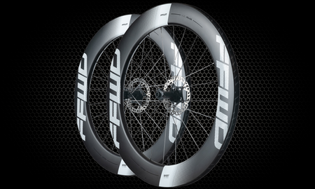 Komplet kół RYOT77 SET FCC (55MM) SP 24H/24H WHITE DT240 EXP DBCL 12MM TA (opona)