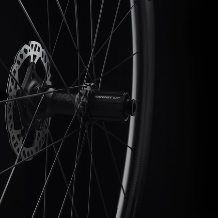 Komplet kół RYOT44 SET FCC (44MM) SP 24H/24H MBL DT240 EXP 2:1 DBCL 12MM TA (opona)