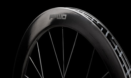 Komplet kół RAW GLOSSY SET FCC (55MM) 21H/21H FFWD/CERAMICSPEED 2:1 DBCL 12MM TA