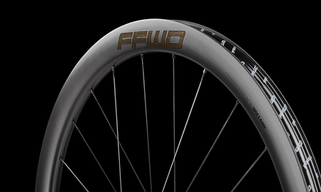 Komplet kół RYOT44 SET FCC (44MM) SP 24H/24H DT240 EXP 2:1 12MM TA (opona)