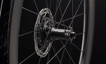 Komplet kół RYOT44/55 COMBO SET FCC SP 24H/24H FFWD N/GAGE 2:1 12MM TA (opona)